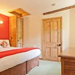 Bridge Bridge House, Old Post, Bridge Suite, Sleeps 16 * Coniston