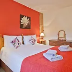 Bridge Bridge House, Old Post, Bridge Suite, Sleeps 16 Hébergement de vacances