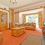 Bridge Bridge House, Old Post, Bridge Suite, Sleeps 16 Coniston