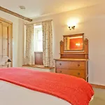 Bridge Bridge House, Old Post, Bridge Suite, Sleeps 16 Coniston