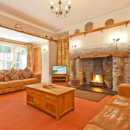 Tatil Evi Bridge Bridge House, Old Post, Bridge Suite, Sleeps 16 Coniston