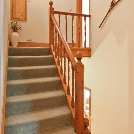 Bridge Bridge House, Old Post, Bridge Suite, Sleeps 16 كونيستون