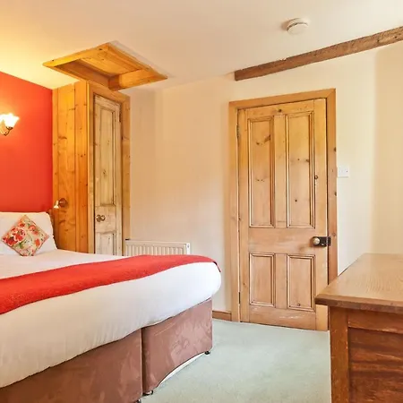 Bridge Bridge House, Old Post, Bridge Suite, Sleeps 16 * كونيستون