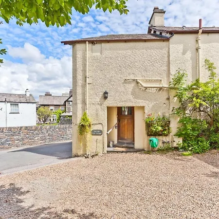 Bridge Bridge House, Old Post, Bridge Suite, Sleeps 16 Coniston