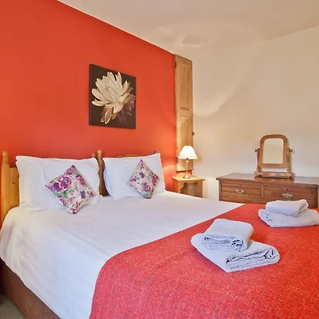 Bridge Bridge House, Old Post, Bridge Suite, Sleeps 16 بيت للعطل
