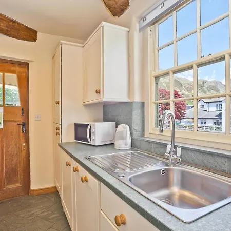 Bridge Bridge House, Old Post, Bridge Suite, Sleeps 16 * كونيستون