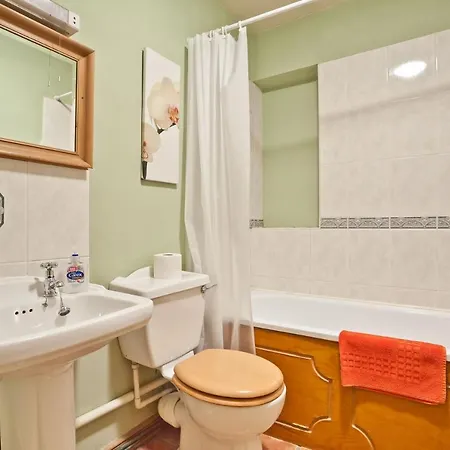 بيت للعطل Bridge Bridge House, Old Post, Bridge Suite, Sleeps 16