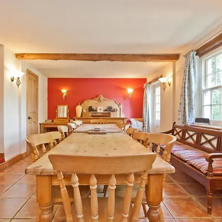 Bridge Bridge House, Old Post, Bridge Suite, Sleeps 16 بيت للعطل