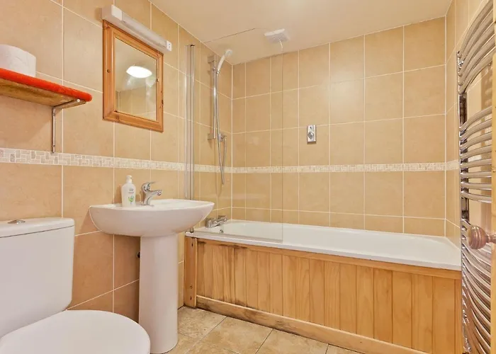 بيت للعطل Bridge Bridge House, Old Post, Bridge Suite, Sleeps 16 *