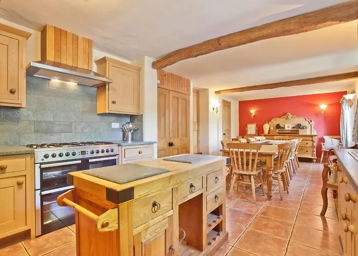 Bridge Bridge House, Old Post, Bridge Suite, Sleeps 16 كونيستون