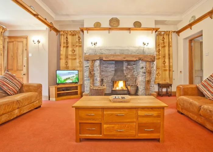 بيت للعطل Bridge Bridge House, Old Post, Bridge Suite, Sleeps 16 كونيستون