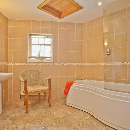 Bridge Bridge House, Old Post, Bridge Suite, Sleeps 16 *